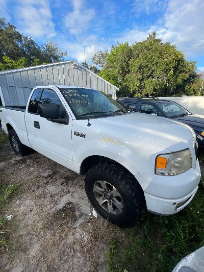 2004 Ford F-150 Location - Large Trucks & Vans - Row 18 - Stock # H49427