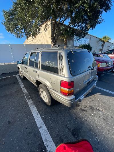 1997 Jeep Grand Cherokee Location - Chrysler - Row 39 - Stock # H49525