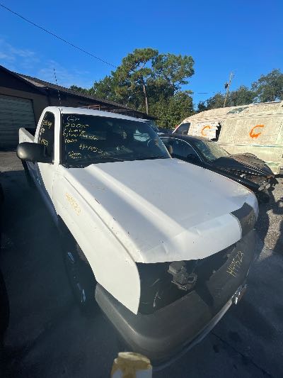 2006 Chevrolet Silverado 1500 Location - Large Trucks & Vans - Row 30 - Stock # H49523