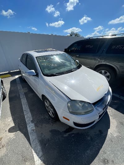 2009 Volkswagen Jetta Location - Imports - Row 7 - Stock # H49537