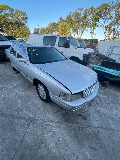 1999 Cadillac Deville Location - GM - Row 25 - Stock # H49545