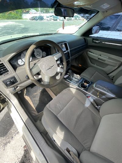 2009 Chrysler 300 Location - Chrysler - Row 42 - Stock # H49556