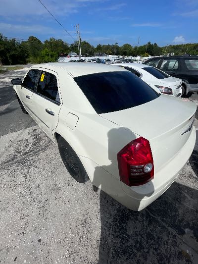 2009 Chrysler 300 Location - Chrysler - Row 42 - Stock # H49556