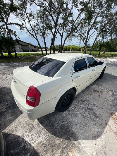 2009 Chrysler 300 Location - Chrysler - Row 42 - Stock # H49556
