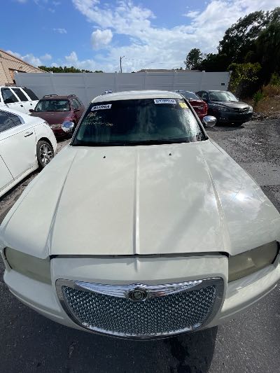 2009 Chrysler 300 Location - Chrysler - Row 42 - Stock # H49556