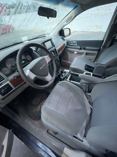 2008 Chrysler Town and Country Location - Chrysler - Row 40 - Stock # H49557