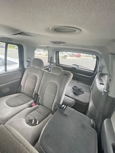 2005 Ford Explorer Location - Ford - Row 37 - Stock # H49564