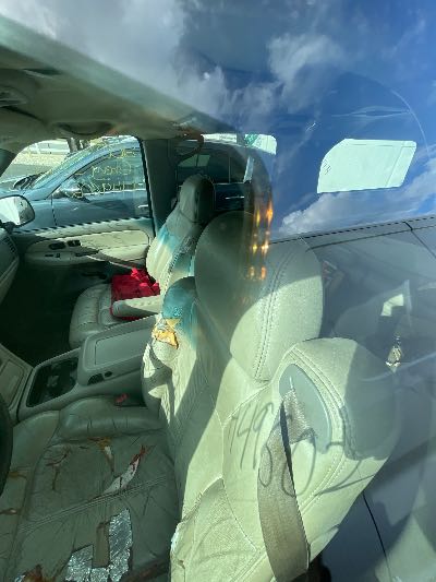 2001 Chevrolet Suburban Location - Large Trucks & Vans - Row 30 - Stock # H49602