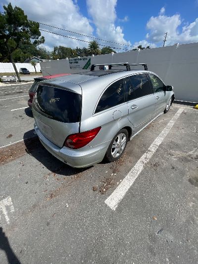 2006 Mercedes-Benz R-Class Location - Imports - Row 9 - Stock # H49607