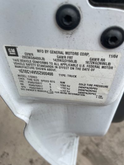 2005 GMC Sierra Location - Large Trucks & Vans - Row 21 - Stock # H49551
