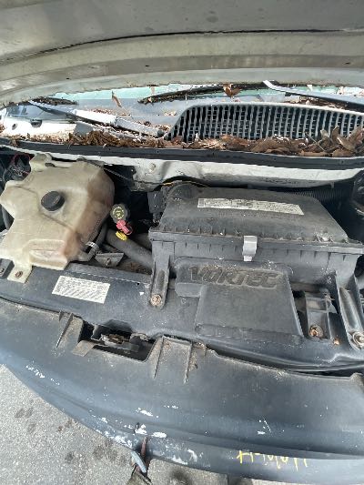 2000 Chevrolet Express Location - Large Trucks & Vans - Row 33 - Stock # H49614