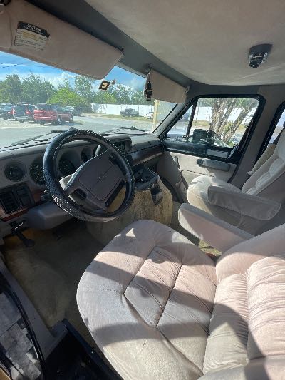 1995 Dodge Ram Van Location - Large Trucks & Vans - Row 17 - Stock # H49634