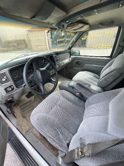 1999 Chevrolet Tahoe Location - Large Trucks & Vans - Row 31 - Stock # H49530