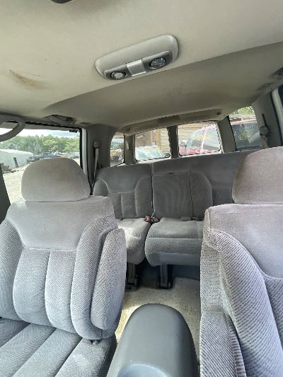 1999 Chevrolet Tahoe Location - Large Trucks & Vans - Row 31 - Stock # H49530