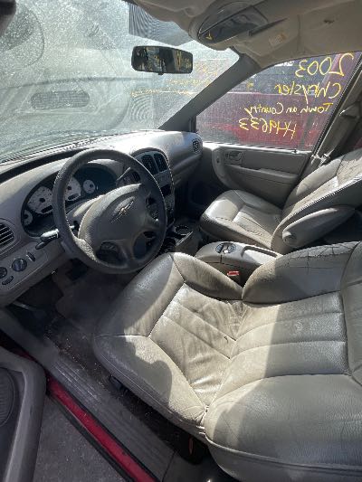 2003 Chrysler Town & Country Location - Chrysler - Row 40 - Stock # H49633
