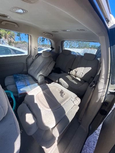 2007 Kia Sedona Location - Imports - Row 12 - Stock # H49650