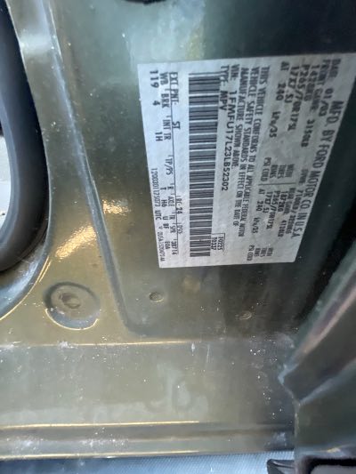 2003 Ford Expedition Location - Large Trucks & Vans - Row 48 - Stock # H49659