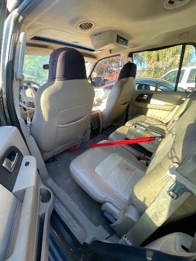 2003 Ford Expedition Location - Large Trucks & Vans - Row 48 - Stock # H49659