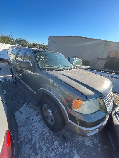 2003 Ford Expedition Location - Large Trucks & Vans - Row 48 - Stock # H49659