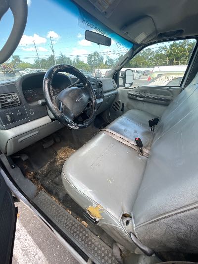 2006 Ford F-250 SD Location - Large Trucks & Vans - Row 32 - Stock # H49706