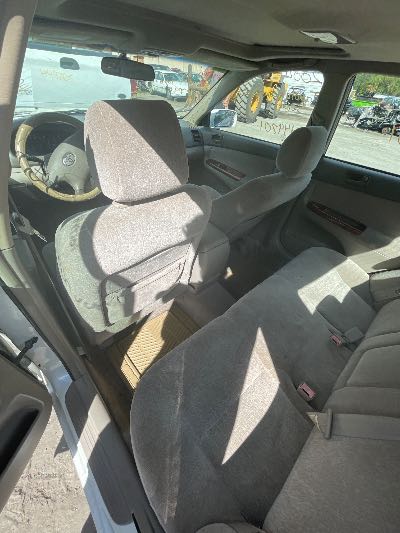 2004 Toyota Camry LE FWD 4D Sedan 2.4 4cyl. Location - Imports - Row 14 - Stock # H49701