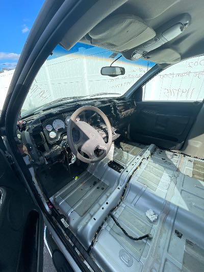 2002 Dodge Ram 1500 Location - Large Trucks & Vans - Row 32 - Stock # H49715