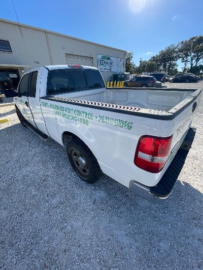 2005 Ford F-150 Location - Large Trucks & Vans - Row 48 - Stock # H49714