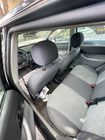 2006 Ford Focus Wagon Location - Ford - Row 37 - Stock # H49732