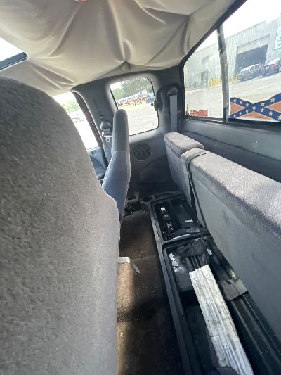 2000 Dodge Dakota Location - Large Trucks & Vans - Row 32 - Stock # H49731