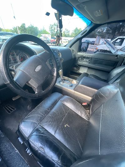 2004 Ford F-150 Location - Large Trucks & Vans - Row 32 - Stock # H49727