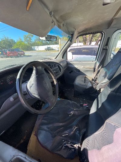 1999 Ford Econoline Location - Large Trucks & Vans - Row 32 - Stock # H49725