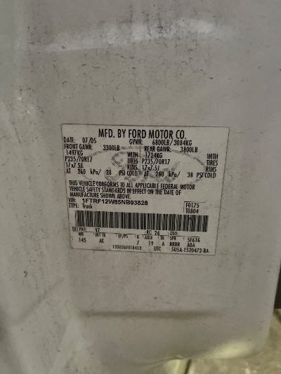 2005 Ford F-150 Location - Large Trucks & Vans - Row 34 - Stock # H49689