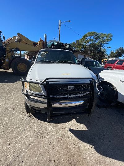 2002 Ford F-150 Location - Large Trucks & Vans - Row 24 - Stock # H50781