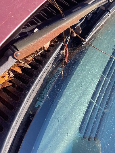 2002 Chevrolet Suburban 1500 Location - Large Trucks & Vans - Row 23 - Stock # H50782