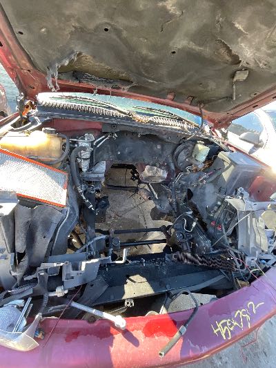 2002 Chevrolet Suburban 1500 Location - Large Trucks & Vans - Row 23 - Stock # H50782