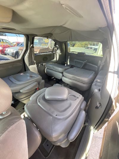 2003 Chrysler Town & Country Location - Chrysler - Row 43 - Stock # H50999