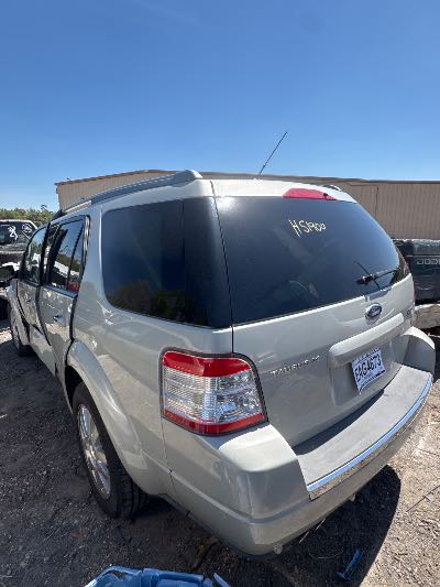 2008 Ford Taurus X Location - Ford - Row 33 - Stock # H51900