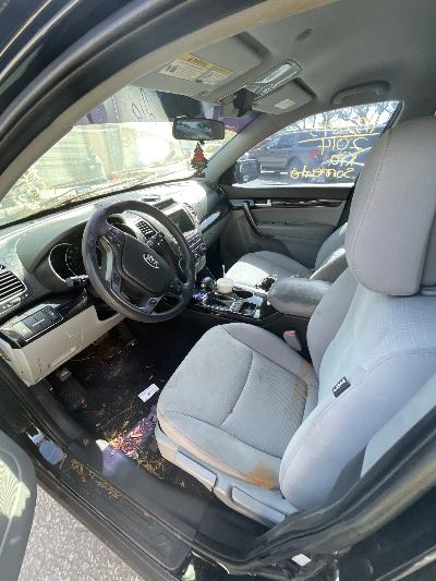 2014 Kia Sorento Location - Imports - Row 16 - Stock # H52845