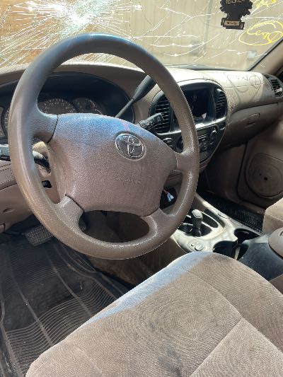 2003 TOYOTA SEQUOIA Location - Large Trucks & Vans - Row 19 - Stock # H48917