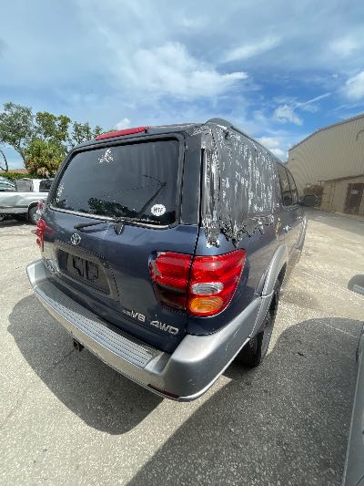 2003 TOYOTA SEQUOIA Location - Large Trucks & Vans - Row 19 - Stock # H48917