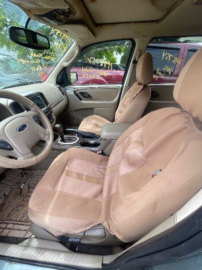 2006 Ford Escape Location - Ford - Row 30 - Stock # H48754