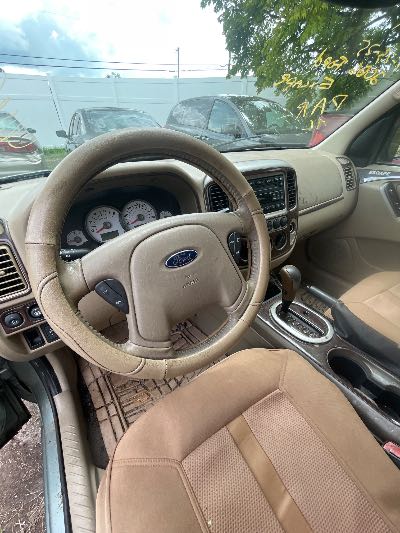 2006 Ford Escape Location - Ford - Row 30 - Stock # H48754