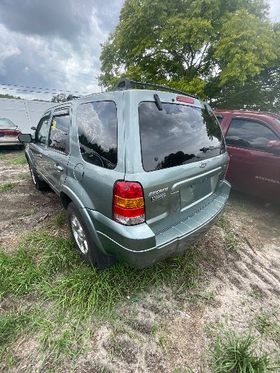 2006 Ford Escape Location - Ford - Row 30 - Stock # H48754
