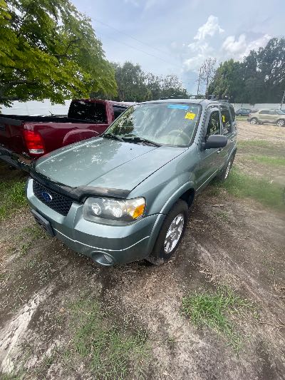 2006 Ford Escape Location - Ford - Row 30 - Stock # H48754