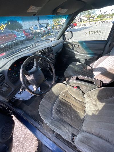 2001 Chevrolet S10 Pickup Location - GM - Row 30 - Stock # H49793