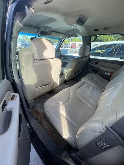 2000 GMC Yukon Location - Large Trucks & Vans - Row 33 - Stock # H49795