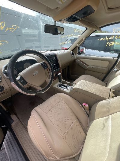 2008 Ford Explorer Location - Ford - Row 25 - Stock # H49819