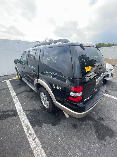 2008 Ford Explorer Location - Ford - Row 25 - Stock # H49819