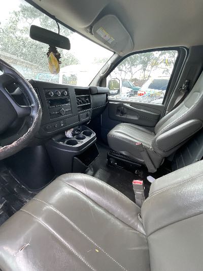 2015 Chevrolet Express Location - Large Trucks & Vans - Row 22 - Stock # H49808