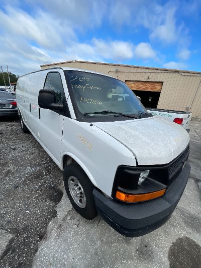 2015 Chevrolet Express Location - Large Trucks & Vans - Row 22 - Stock # H49808